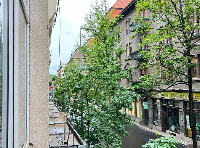 מלון Apartament Ultracentral *